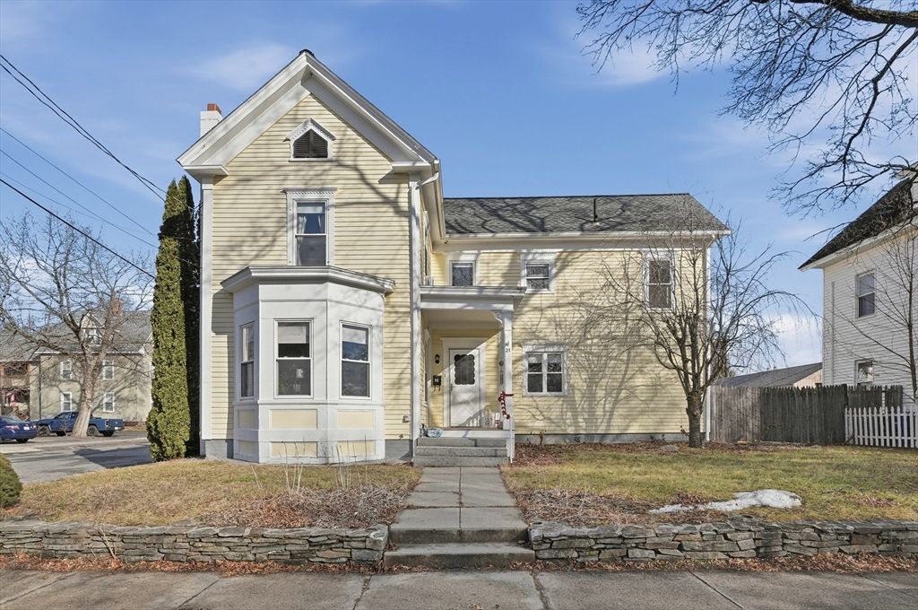 21 Whitman St, Leominster, MA 01453