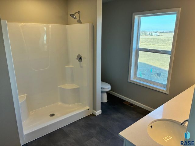 2808 S Copper Creek Ave Avenue, Sioux Falls, SD 57110