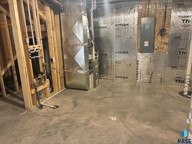 2808 S Copper Creek Ave Avenue, Sioux Falls, SD 57110