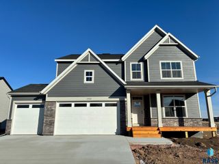 2808 S Copper Creek Ave Avenue, Sioux Falls, SD 57110