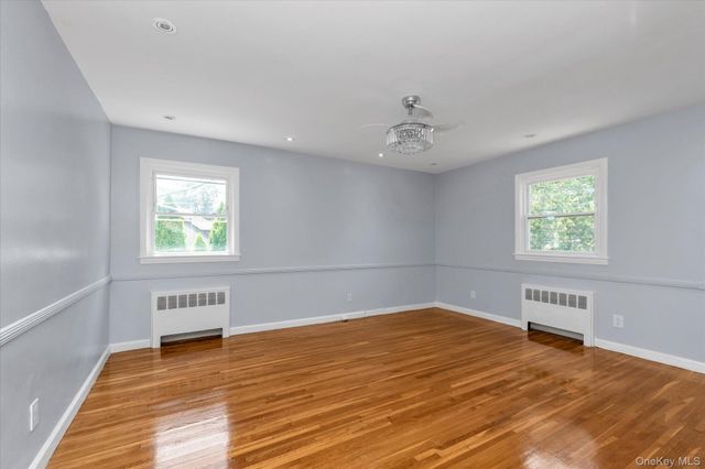 49 Middlecamp Road, Westbury, NY 11590