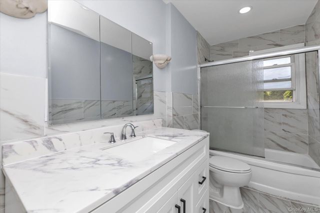 49 Middlecamp Road, Westbury, NY 11590