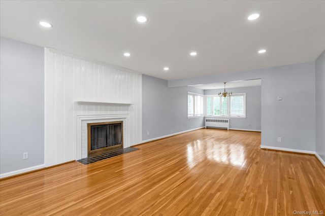 49 Middlecamp Road, Westbury, NY 11590