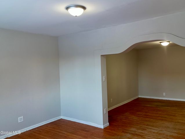 321 N 4th Avenue, Mechanicville, NY 12118