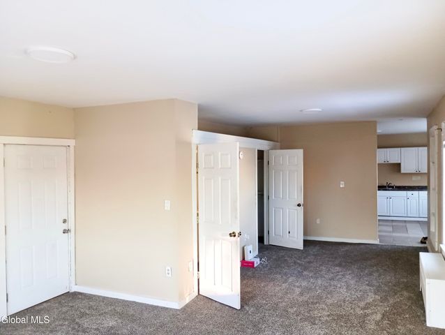 321 N 4th Avenue, Mechanicville, NY 12118