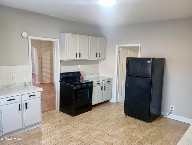 321 N 4th Avenue, Mechanicville, NY 12118