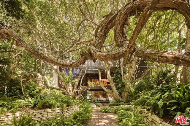 6962 Wildlife Road, Malibu, CA 90265