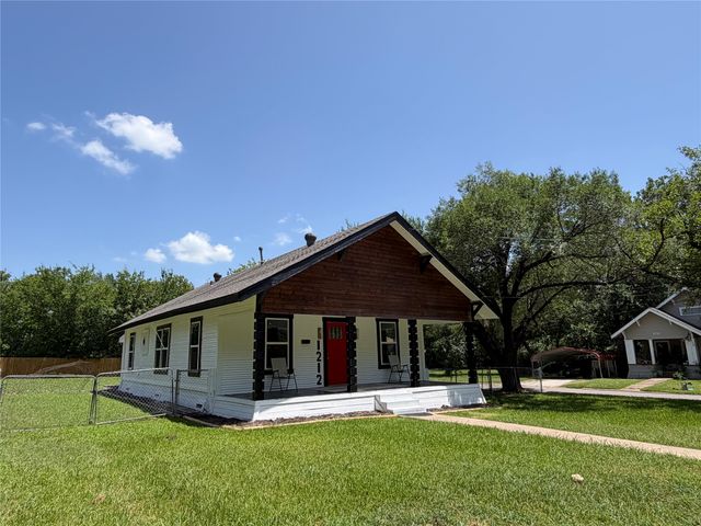 1212 Earl Street, Commerce, TX 75428
