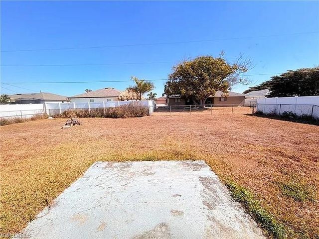 419 16th PL, Cape Coral, FL 33909