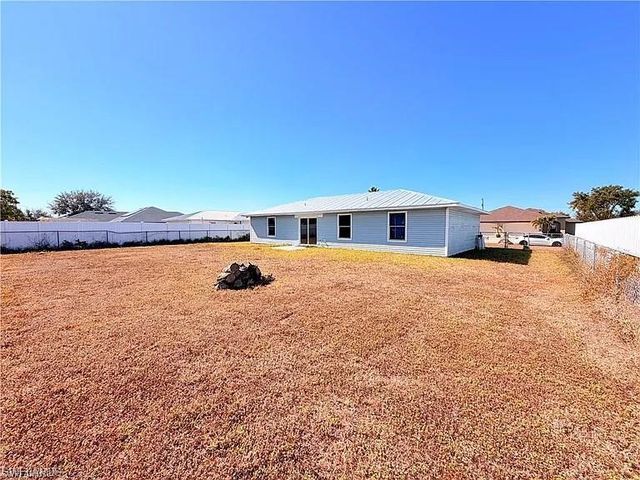 419 16th PL, Cape Coral, FL 33909