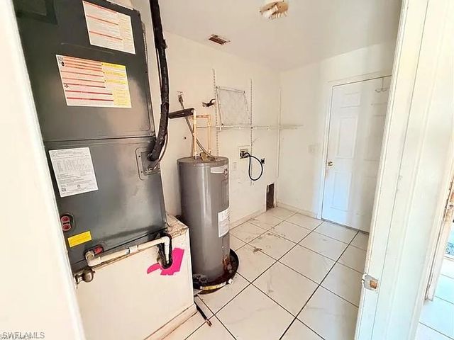 419 16th PL, Cape Coral, FL 33909