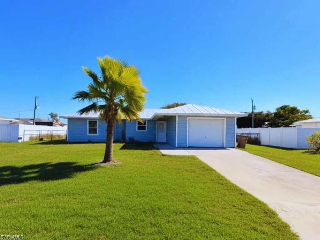 419 16th PL, Cape Coral, FL 33909