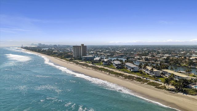 1043 Hillsboro Mile 18c, Hillsboro Beach, FL 33062