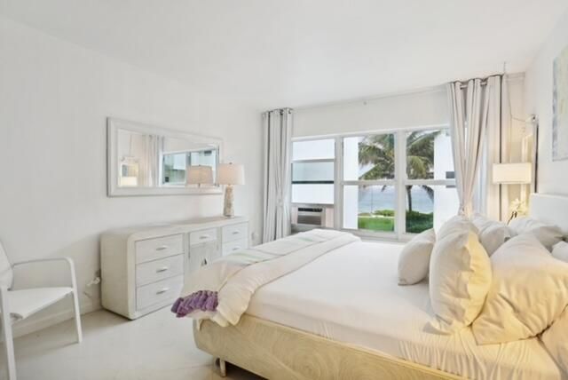 1043 Hillsboro Mile 18c, Hillsboro Beach, FL 33062