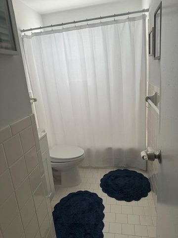 1043 Hillsboro Mile 18c, Hillsboro Beach, FL 33062