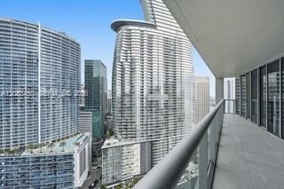 465 Brickell Ave 3202, Miami, FL 33131