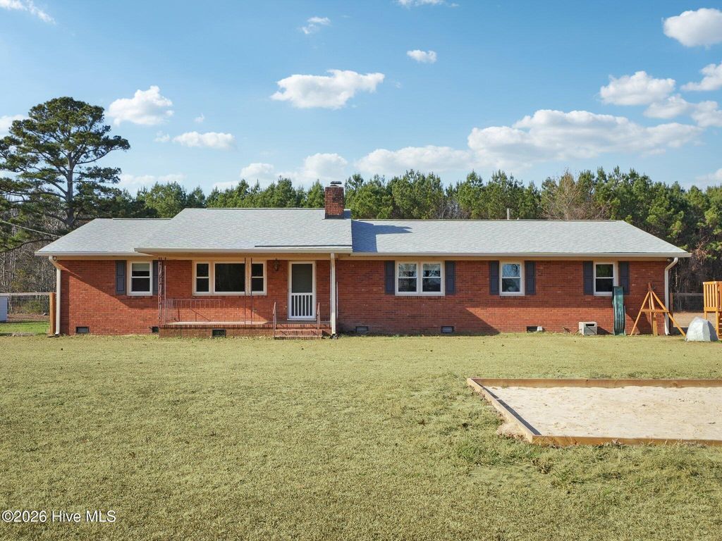 5474 Deans Road, Battleboro, NC 27809