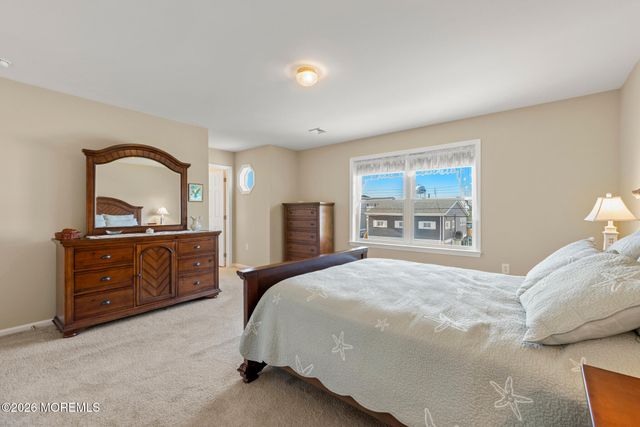 67 Glenn Drive, Manahawkin, NJ 08050