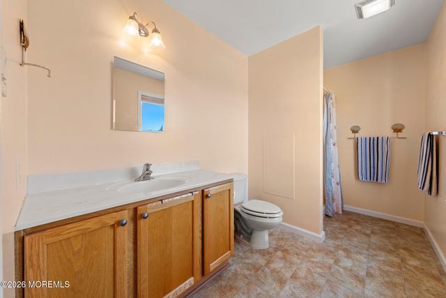 67 Glenn Drive, Manahawkin, NJ 08050