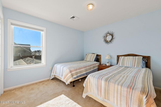67 Glenn Drive, Manahawkin, NJ 08050