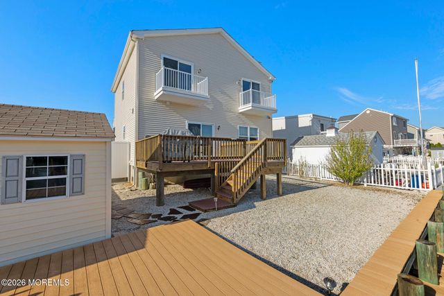 67 Glenn Drive, Manahawkin, NJ 08050