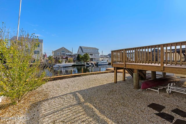 67 Glenn Drive, Manahawkin, NJ 08050