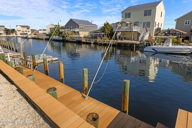 67 Glenn Drive, Manahawkin, NJ 08050