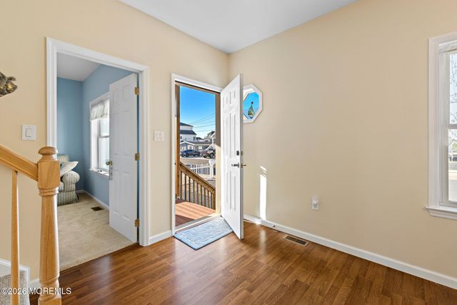 67 Glenn Drive, Manahawkin, NJ 08050