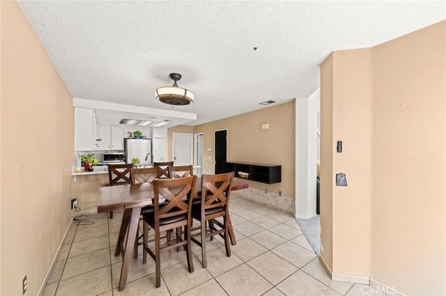 11394 Azure Court, Fontana, CA 92337