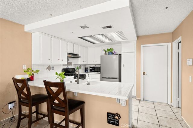 11394 Azure Court, Fontana, CA 92337