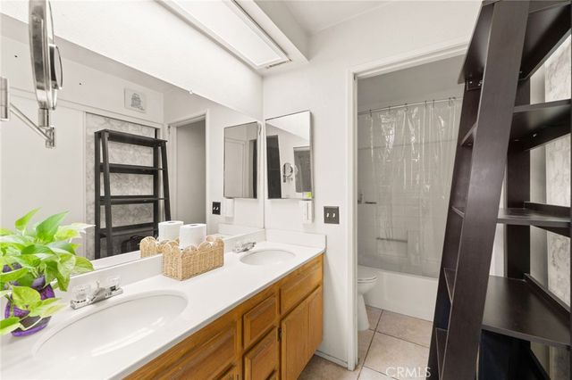 11394 Azure Court, Fontana, CA 92337