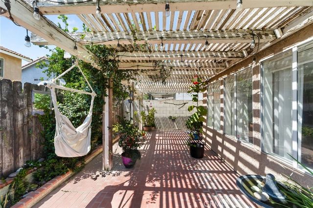 11394 Azure Court, Fontana, CA 92337