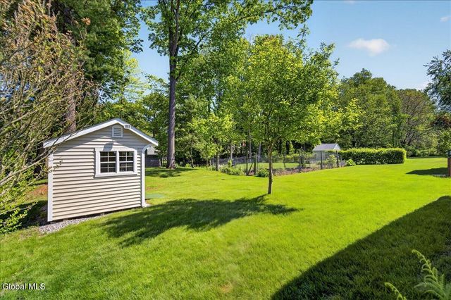 12 Cherry Lane, Clifton Park, NY 12065