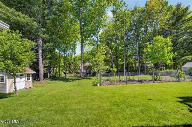 12 Cherry Lane, Clifton Park, NY 12065