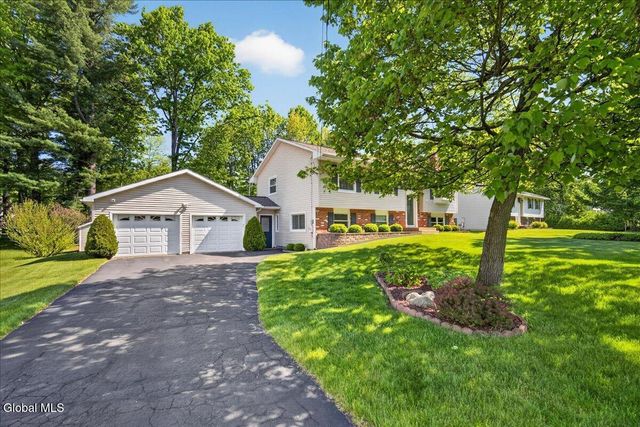 12 Cherry Lane, Clifton Park, NY 12065