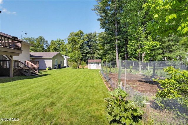 12 Cherry Lane, Clifton Park, NY 12065
