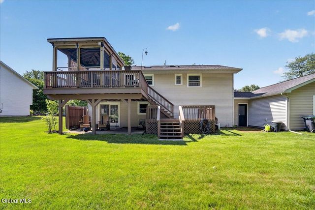 12 Cherry Lane, Clifton Park, NY 12065