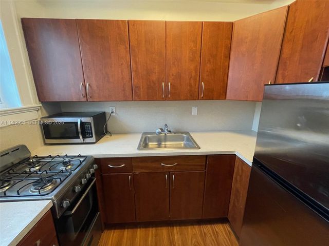 1611 Michigan Ave 15, Miami Beach, FL 33139