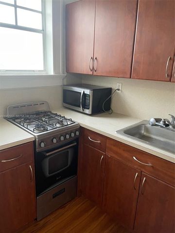 1611 Michigan Ave 15, Miami Beach, FL 33139