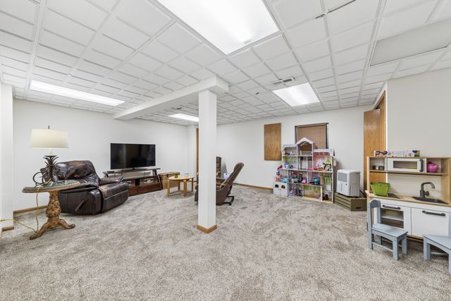 2216 Seaver Lane 2216, Hoffman Estates, IL 60169