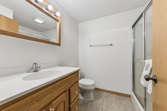 2216 Seaver Lane 2216, Hoffman Estates, IL 60169