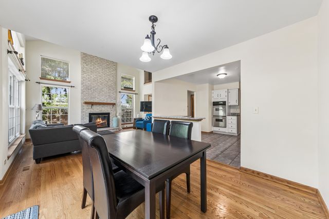2216 Seaver Lane 2216, Hoffman Estates, IL 60169