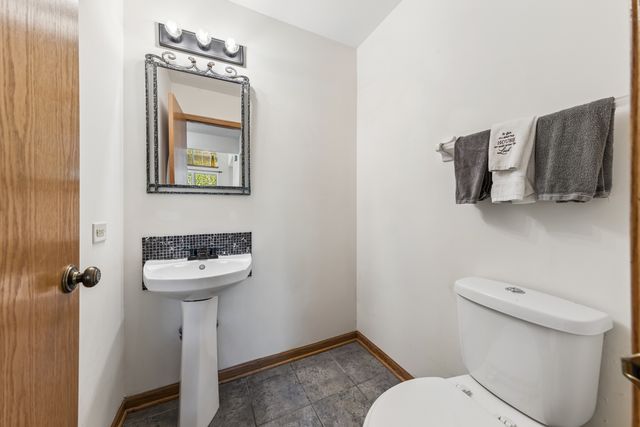 2216 Seaver Lane 2216, Hoffman Estates, IL 60169