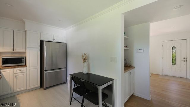 221 Ayliffe Ave, Westfield Town, NJ 07090