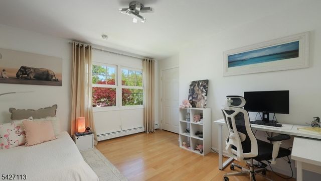 221 Ayliffe Ave, Westfield Town, NJ 07090