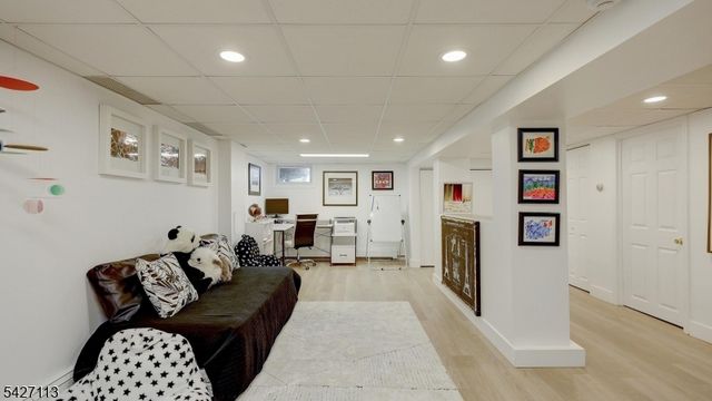 221 Ayliffe Ave, Westfield Town, NJ 07090