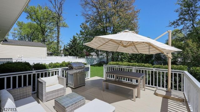 221 Ayliffe Ave, Westfield Town, NJ 07090