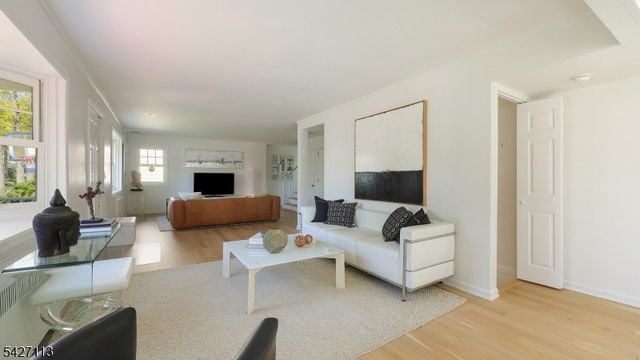 221 Ayliffe Ave, Westfield Town, NJ 07090
