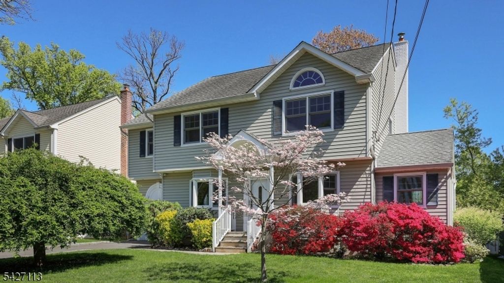 221 Ayliffe Ave, Westfield Town, NJ 07090