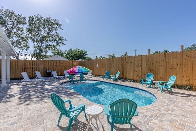 21418 Caribbean Lane, Panama City Beach, FL 32413